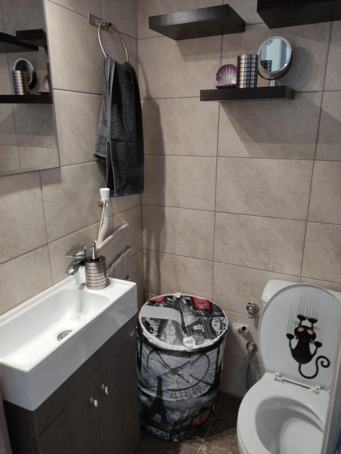 Pretty Roof Flat By The Port Apartment Патра Екстериор снимка